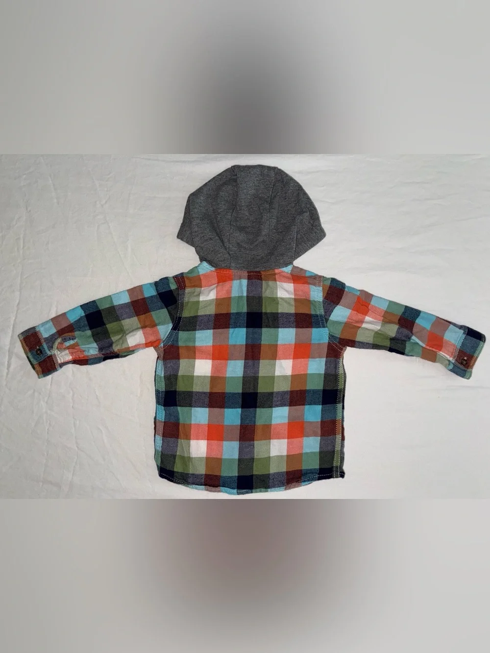 T-Shirt Sweater Baby Boy fall / winter Bundle | 18 Months Carters